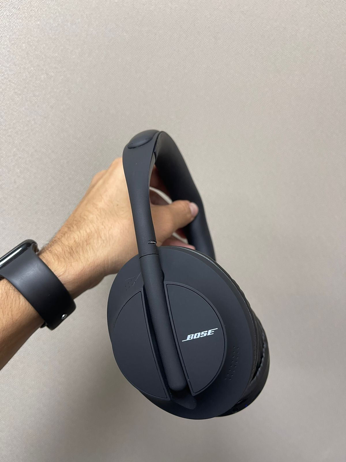 Bose Noise Cancelling 700 good